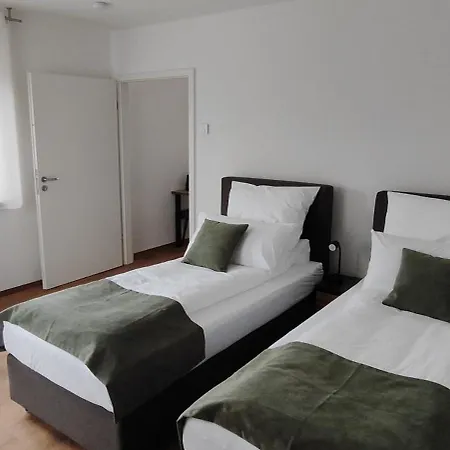 Doppel-zweibettzimmer Mit Kueche Und Grossem Wintergarten Appartement