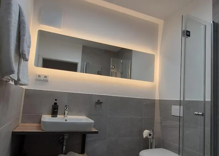 Appartement Doppel-zweibettzimmer Mit Kueche Und Grossem Wintergarten