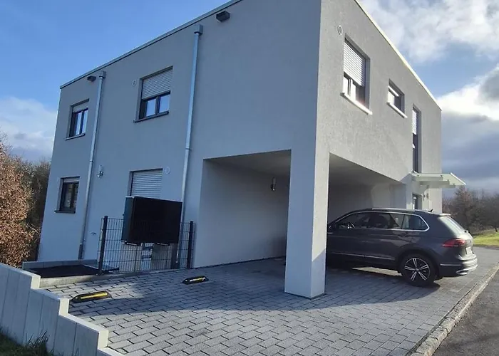 Doppel-zweibettzimmer Mit Kueche Und Grossem Wintergarten Appartement